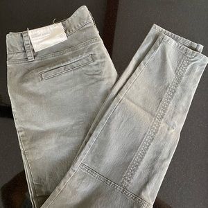 NWT skinny ankle pants